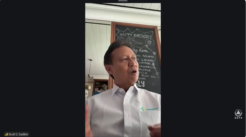 Menteri Kesehatan Budi Gunadi Sadikin meminta warga lebih memperhatikan kondisi kesehatan karena paparan abu vulkanik dapat mengganggu pernapasan, mata, dan kulit. Foto: kabarjakarta