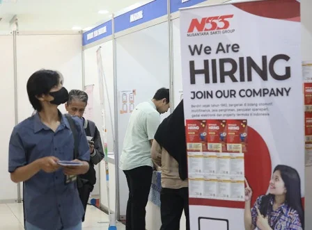Ilustrasi - Sudin Nakertransgi Jakarta Barat menggelar Job Fair di Mal Season City di Jalan Latumenten, Kelurahan Jembatan Besi, Kecamatan Tambora. Job Fair berlangsung 14-15 Mei 2024 mulai pukul 10.00-16.00 WIB. Foto: Pemkot Jakbar