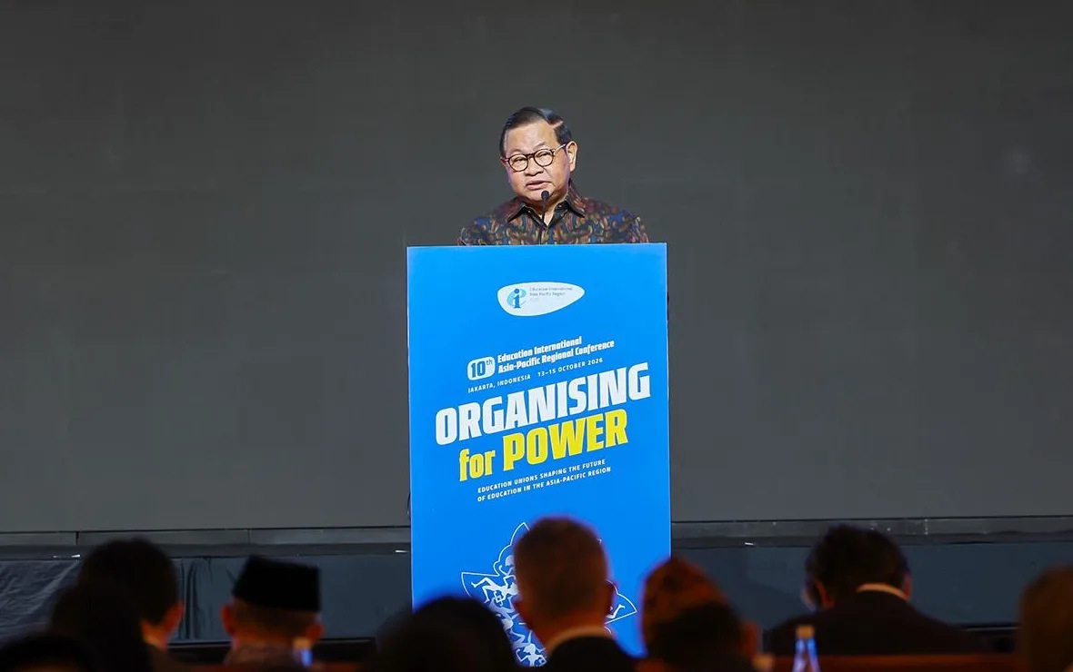 Gubernur Pramono Anung menyatakan setiap anak berhak untuk belajar, bertumbuh, dan mengejar impian. Untuk mewujudkannya, pemerintah harus mendengarkan keinginan dan menggunakan data kredibel dalam membuat keputusan. Foto: Pemprov DKI