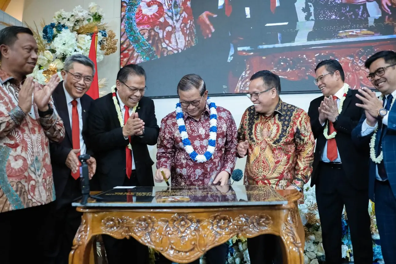 Gubernur DKI Jakarta, Pramono Anung, kembali menegaskan Jakarta bukan sekadar tempat bertemunya berbagai suku, agama, dan budaya, melainkan juga rumah bagi seluruh warga untuk hidup berdampingan, beribadah dengan tenang. Foto: Pemprov DKI