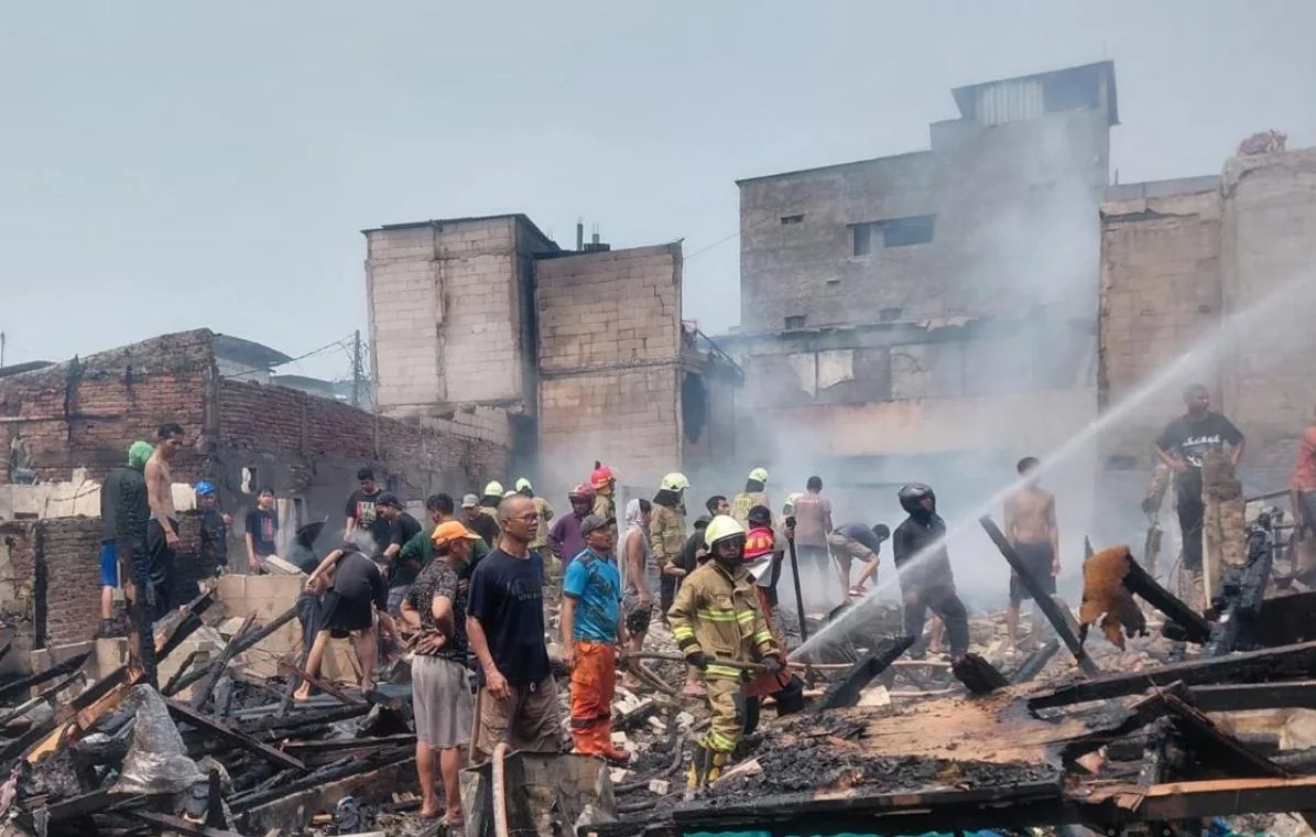 Penanganan kebakaran di Jakarta tidak hanya mengandalkan kecepatan pemadaman, tetapi harus diperkuat melalui langkah pencegahan berbasis risiko. Foto: beritajakarta