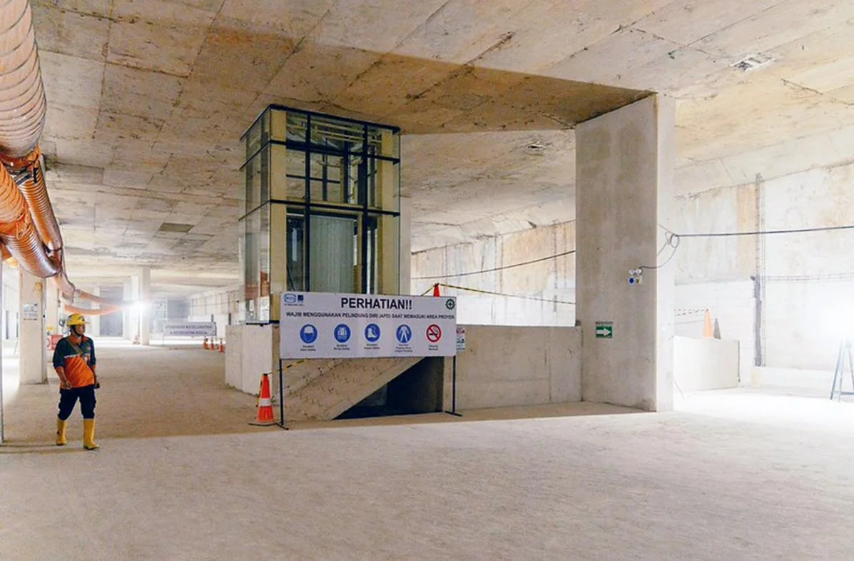 Sejak Februari hingga Agustus kemarin, progres pembangunan kontruksi ruang multifungsi (extended concourse) dan entre baru Stasiun Bundaran HI Bank Jakarta, telah mencapai 23,52 persen. Foto: MRT Jakarta