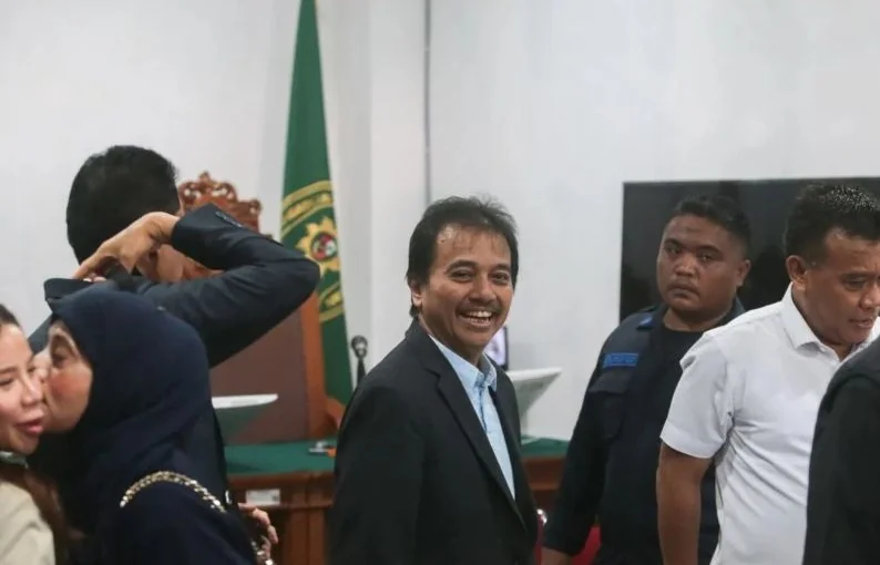 Pengadilan Negeri Jakarta Selatan menvatakan tidak dapat menerima permohonan praperadilan yang diajukan Roy Suryo terkait ganti rugi atas penangkapannya dalam kasus tersebut karena dinilai cacat formil. Foto: ANTARA