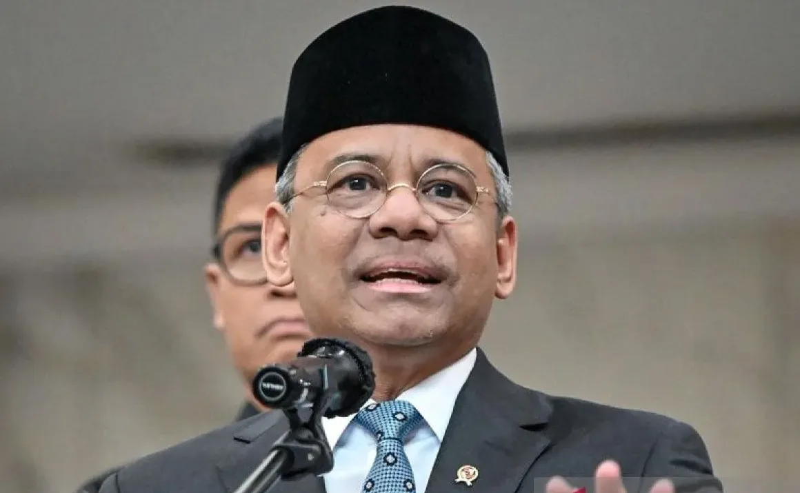 Menteri Keuangan (Menkeu) Suahasil Nazara menegaskan bahwa penyaluran gaji pegawai negeri sipil (PNS) tetap dilakukan melalui sistem perbankan, bukan lewat Koperasi Desa/Kelurahan Merah Putih (KDKMP). Foto: ANTARA