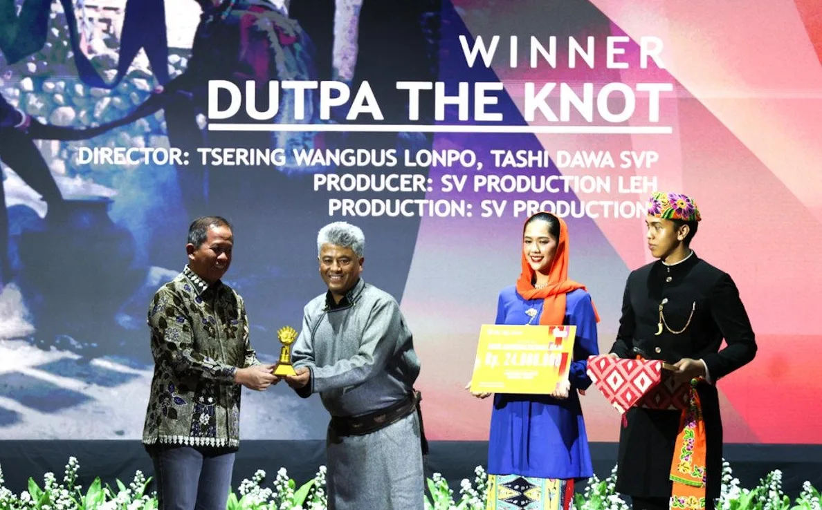 Dinas Kebudayaan DKI Jakarta menyelenggarakan awarding night Lomba Kampung Sinema Jakarta Culture Cinema 2026 di Gedung Kesenian Jakarta, Senin (19/10) malam. Foto: Disbud DKI