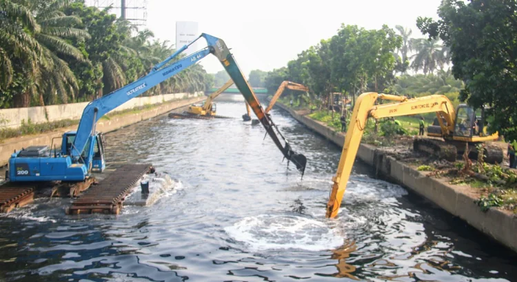 164620494431-langkah-strategis-pemprov-dki-dalam-pengendalian-banjir