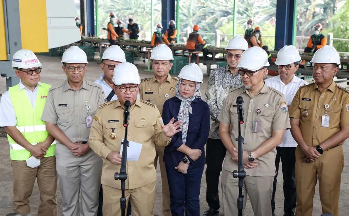Gubernur DKI Jakarta, Pramono Anung menyebut, sepanjang Januari hingga September 2026, Pemprov DKI telah memberikan sanksi kepada 29 penyedia jasa angkutan kebersihan yang tidak taat aturan. Selain itu, sanksi juga diberikan kepada 44 pihak yang terbukti
