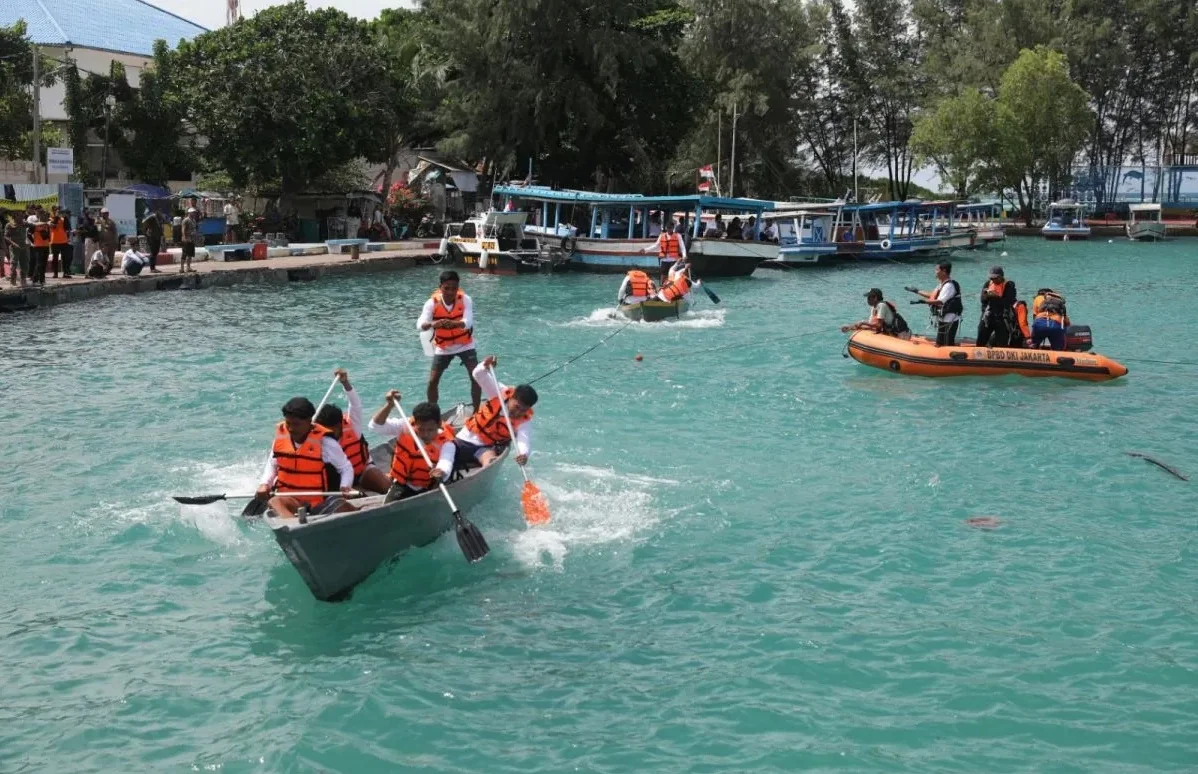 Ilustrasi - Pemerintah Kabupaten Kepulauan Seribu menggelar Lomba Kapal Dayung Tradisional  dalam memeriahkan HUT Kepulauan Seribu Tahun 2025 di Pulau Pramuka, Kamis  (6/11/2025). Foto: Pemkab Kepulauan Seribu