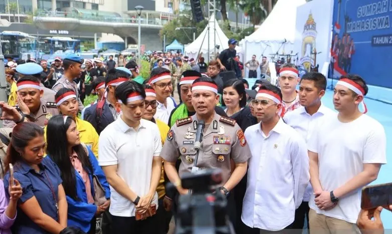 Polda) Metro Jaya menggelar Deklarasi Sumpah Pemuda Mahasiswa Indonesia Tahun 2026 bersama jajaran mahasiswa dan tokoh masyarakat di kawasan Bundaran Hotel Indonesia (HI), Jakarta Pusat, Kamis (29/10/2026). Foto: Humas Polda Metro Jaya