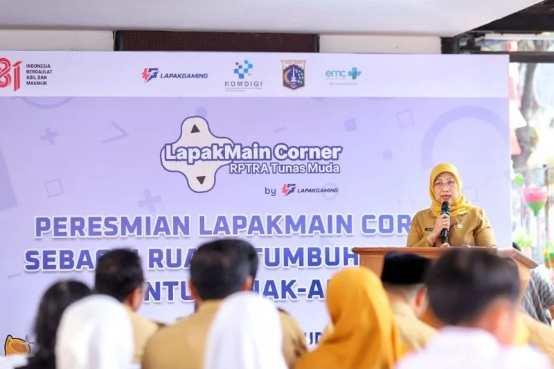 Kepala Dinas Pemberdayaan, Perlindungan Anak, dan Pengendalian Penduduk (PPAPP) Provinsi DKI Jakarta, Dwi Oktavia dalam acara peresmian LapakMain Corner di RPTRA Tunas Muda, Kebayoran Baru, Jakarta Selatan, Selasa (4/8/2026). Foto: Dinas PPAPP DKI Jakarta