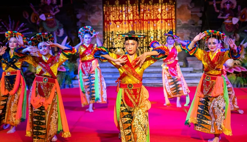 Pemkot Jakarta Timur mendorong semangat Generasi Z untuk lebih mencintai seni dan budaya Nusantara, khususnya kearifan lokal yang dimiliki Jakarta, yakni Betawi. Foto: Seni Budaya Betawi