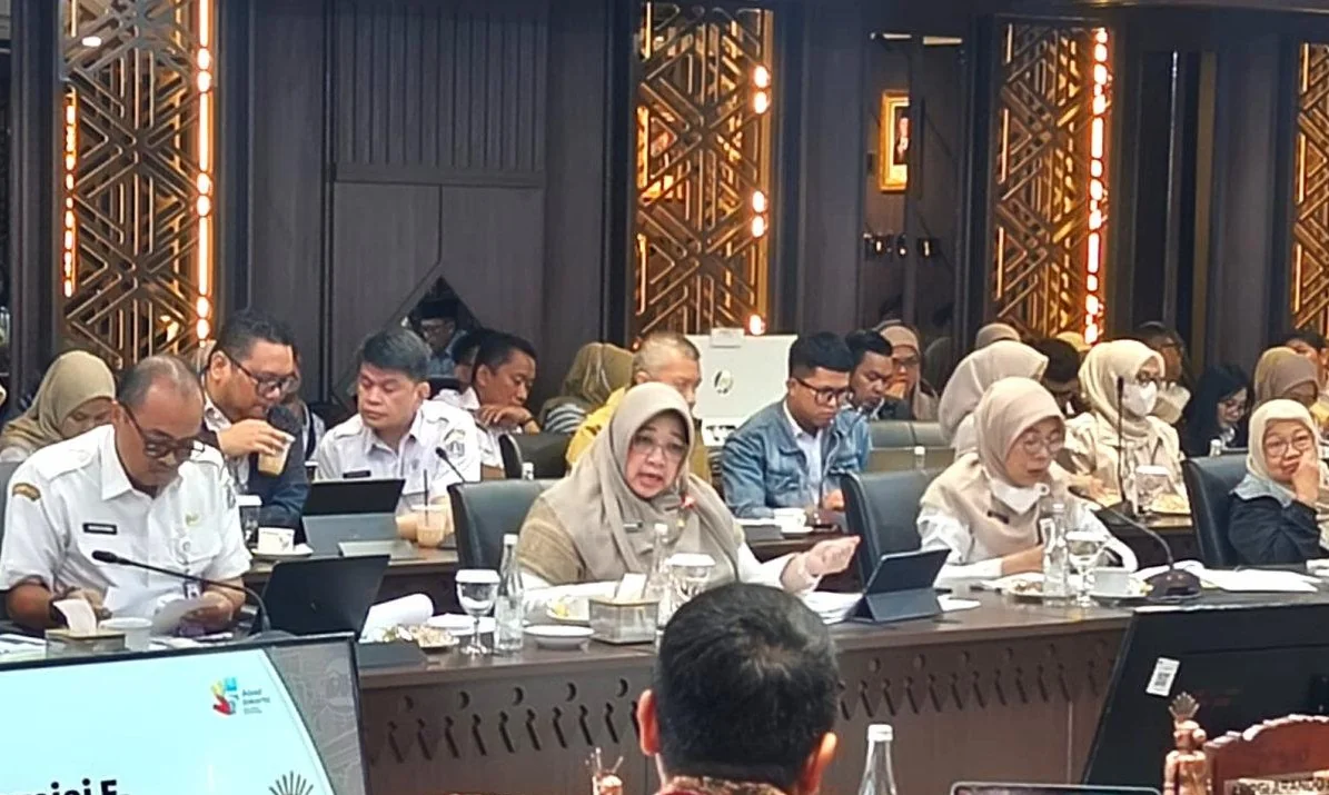 Dinas Pendidikan (Disdik) DKI memastikan 147 mahasiswa penerima Kartu Jakarta Mahasiswa Unggul (KJMU) yang terkendala pemutakhiran data desil tetap mendapat pendampingan agar dapat melanjutkan pendidikan. Foto: Disdik DKI
