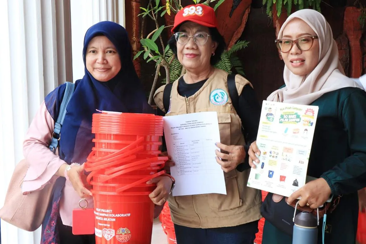 Pemerintah Provinsi (Pemprov) DKI Jakarta memperkuat pengelolaan sampah di permukiman dengan menghubungkan kebutuhan warga dan dukungan dunia usaha. Foto: Pemprov DKI