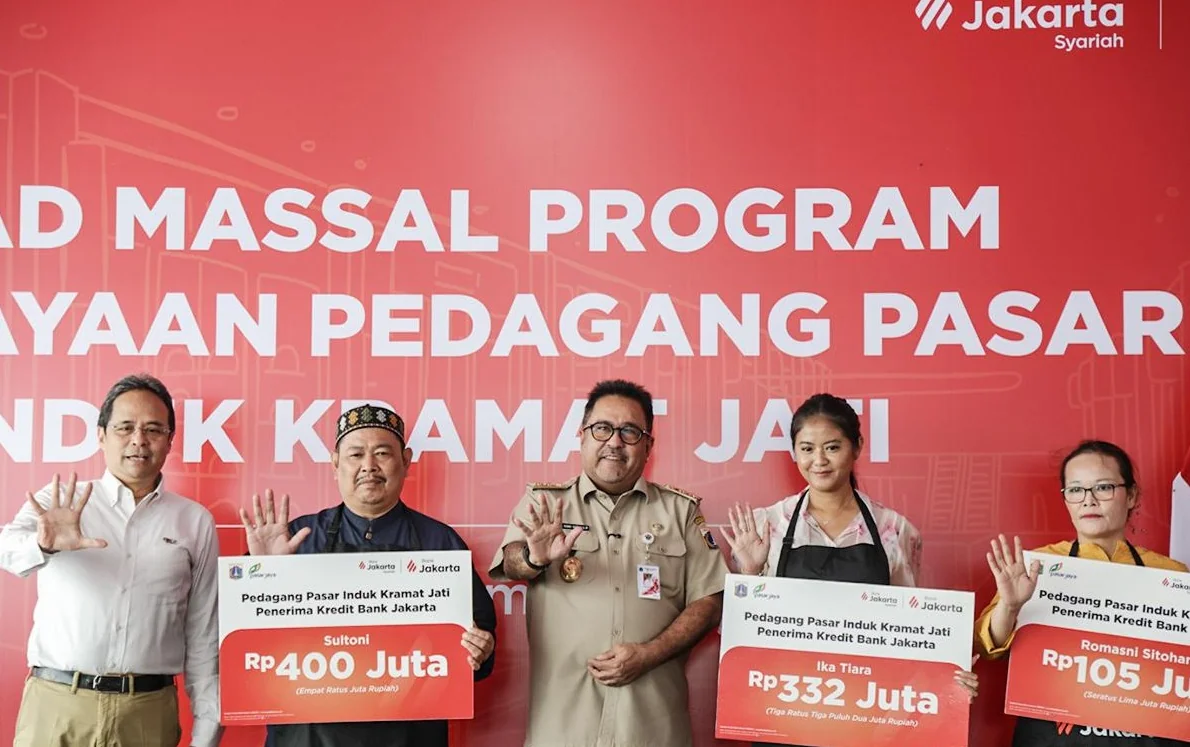 Wakil Gubernur DKI Jakarta, Rano Karno, optimistis kolaborasi Bank Jakarta dengan Perumda Pasar Jaya dalam program pembiayaan melalui kredit usaha rakyat (KUR) dan Non-KUR dapat memperkuat ekonomi pelaku UMKM. Foto: Pemprov DKI