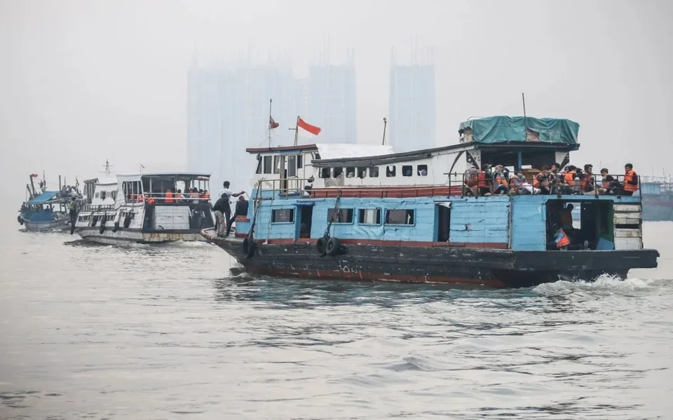 Kapal penumpang menuju tempat wisata Kepulauan Seribu di Pelabuhan Kali Adem, Muara Angke, Jakarta, Sabtu (4/7/2020). Foto: ANTARA