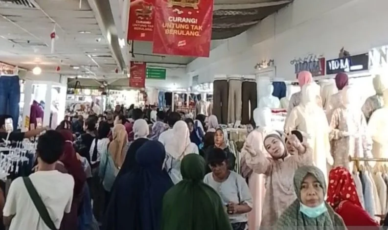 Suasana Pasar Tanah Abang, Jakarta Pusat pada Minggu (4/10/2026). Foto: UPB Tanah Abang