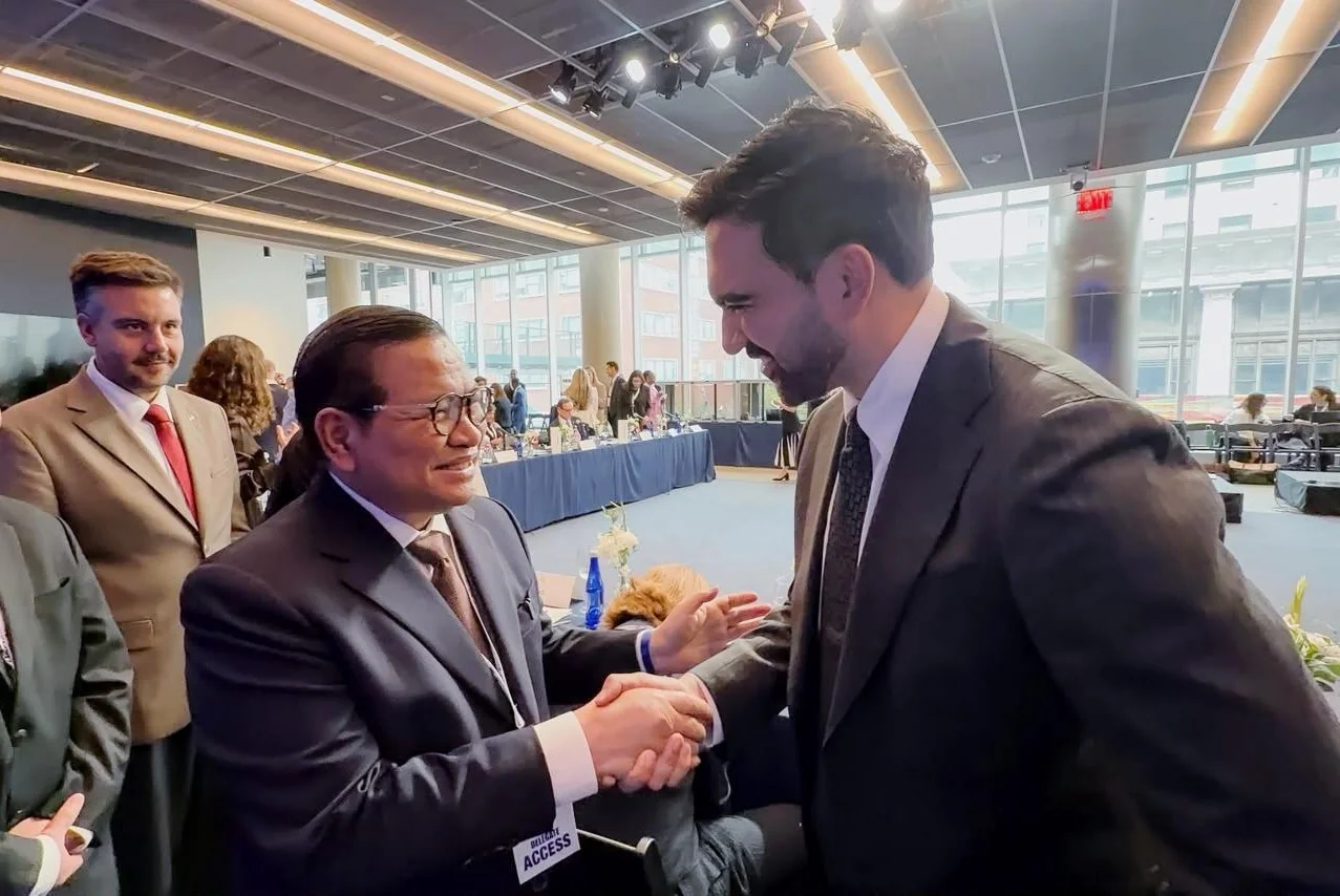 Gubernur DKI Jakarta, Pramono Anung, menghadiri U20 Mayoral Plenary di Civic Hall, New York, Amerika Serikat, Minggu (20/9). Foto: Pemprov DKI