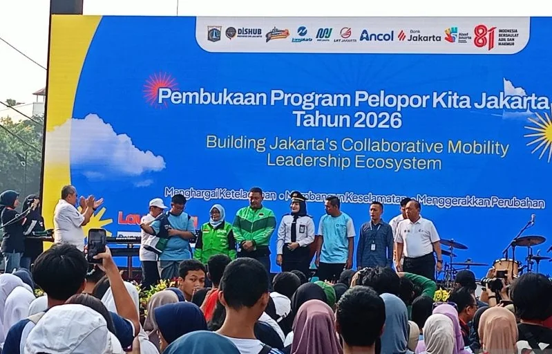 Gubernur DKI Jakarta Pramono Anung dan Kepala Dinas Perhubungan Jakarta Budi Awaluddin dalam peluncuran program Pelopor KITA di Bundaran HI, Jakarta, Minggu (9/8/2026). Foto: ANTARA