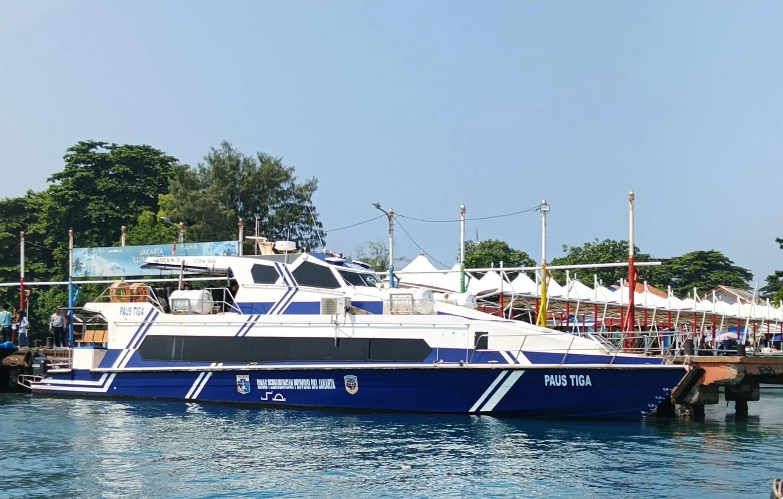 Pengelolaan transportasi laut dari daratan Jakarta menuju Kepulauan Seribu kepada PT Transportasi Jakarta atau Transjakarta. Foto: beritajakarta