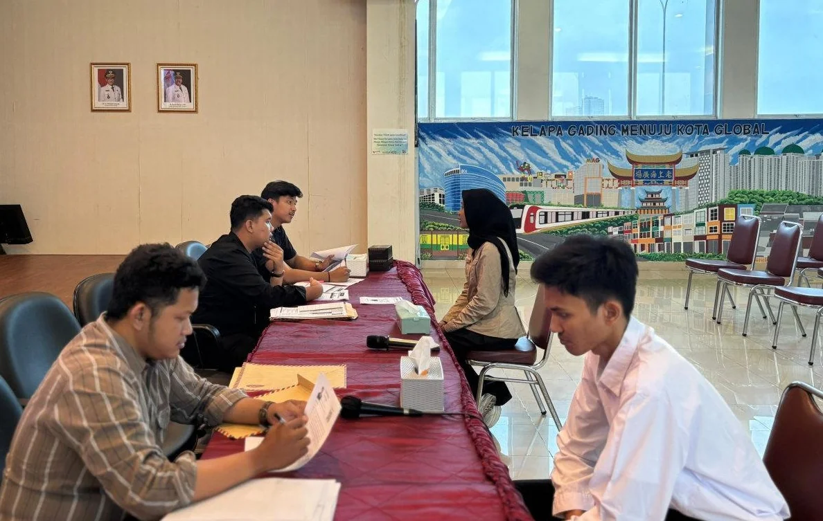 Suku Dinas Tenaga Kerja, Transmigrasi, dan Energi (Nakertransgi) Jakarta Utara mengadakan walk-in interview secara serentak di enam kantor kecamatan. Kegiatan yang melibatkan sejumlah perusahaan tersebut menjadi rangkaian penutup Job Fair Jakarta Utara ya