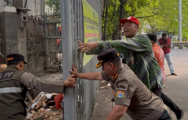 Akses jalan Lematang RW 02, Kelurahan Cideng, Kecamatan Gambir, Jakarta Pusat yang sebelumnya tertutup pagar selama 15 tahun kini kembali dapat dilalui masyarakat, Kamis (3/8/2026). Foto: Kecamatan Gambir