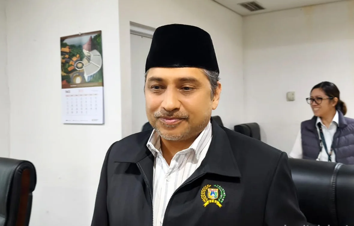 Ketua Bapemperda DPRD DKI Jakarta, Abdul Aziz menyebut, pihaknya telah membahas sejumlah perda terkait implementasi UU DKJ. Hingga kini, sekitar 7 hingga delapan perda telah dibahas. Foto: beritajakarta