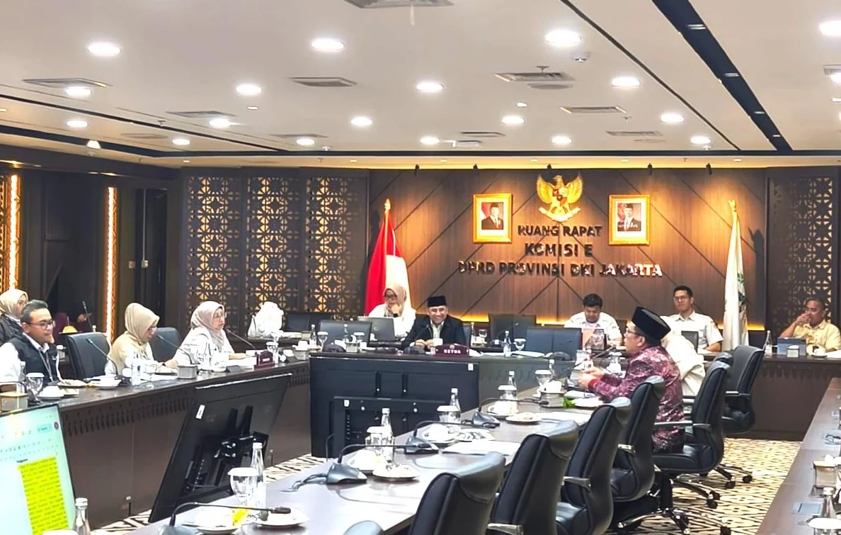 Pelatihan bagi calon orang tua dan orang tua baru menjadi salah satu substansi dalam Raperda tentang Pembangunan Keluarga yang dituntaskan pembahasannya oleh Badan Pembentukan Peraturan Daerah (Bapemperda) DPRD DKI Jakarta. Foto: DPRD DKI