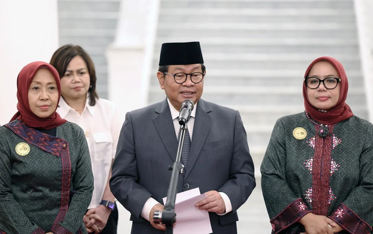 Gubernur DKI Jakarta Pramono Anung mengapresiasi kontribusi signifikan Ikatan Pejabat Pembuat Akta Tanah (IPPAT) dan Ikatan Notaris Indonesia (INI) terhadap Pendapatan Asli Daerah (PAD) Jakarta, melalui Bea Perolehan Hak atas Tanah dan Bangunan (BPHTB). F