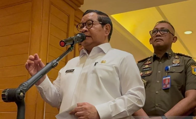 Gubernur DKI Jakarta Pramono Anung memberikan keterangan di salah satu hotel di kawasan Jakarta Pusat, Selasa (6/10/2026). Foto: ANTARA