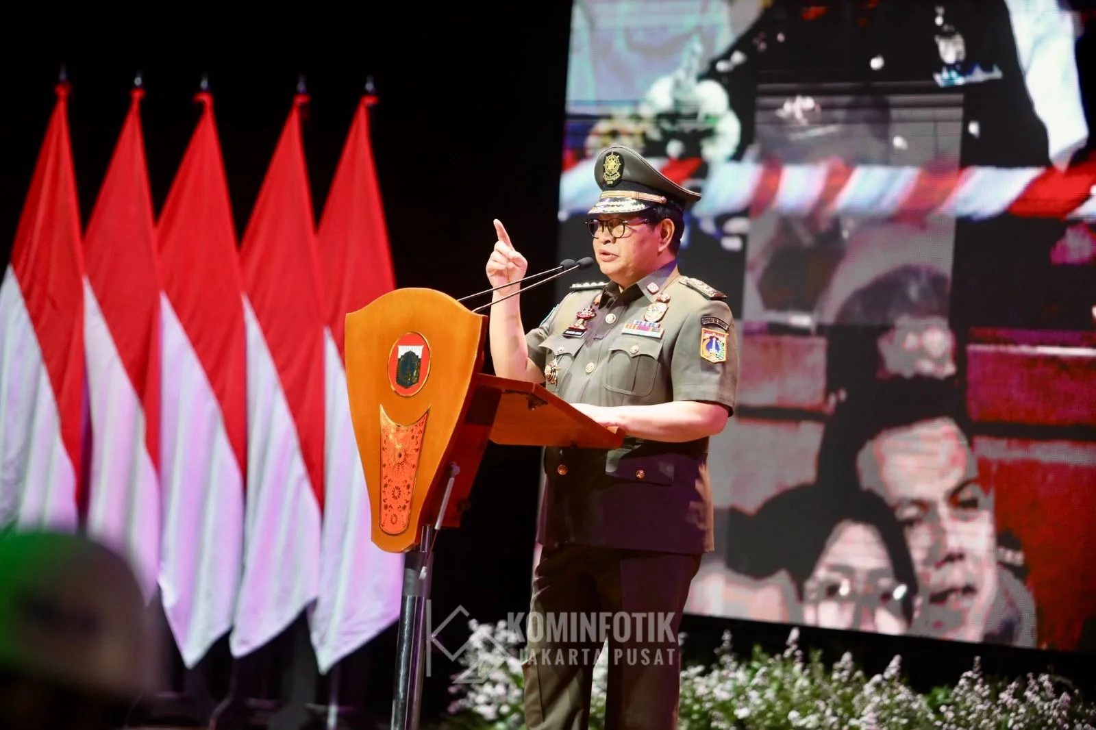 Gubernur Pramono Anung menekankan pentingnya peran Satuan Polisi Pamong Praja (Satpol PP) dan Satuan Perlindungan Masyarakat (Satlinmas) dalam menjaga ketenteraman, ketertiban umum, dan rasa aman masyarakat Jakarta. Foto: Kominfotik Jakpus