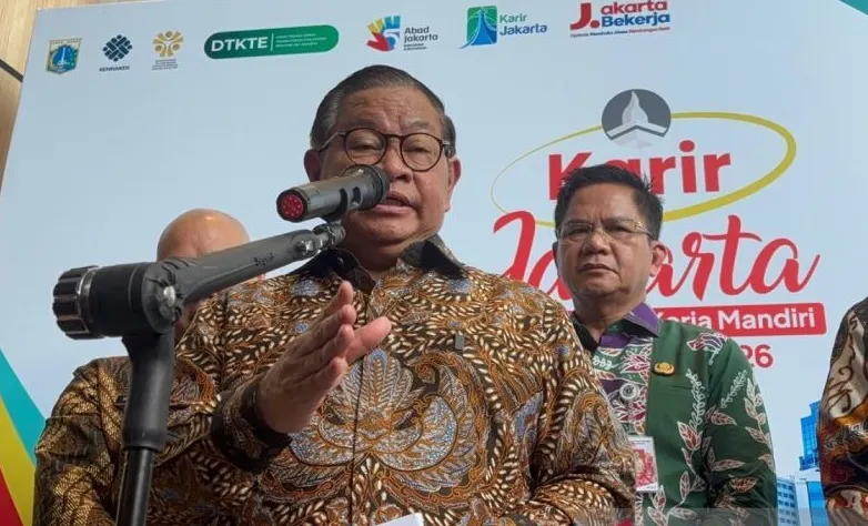 Gubernur DKI Jakarta Pramono Anung Wibowo memberikan keterangan setelah membuka Karir Jakarta dan Tenaga Kerja Mandiri Expo 2026 di UKM Gallery, Convention Hall SMESCO, Jakarta Selatan, Kamis (22/10/2026). Foto: ANTARA