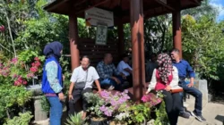 Bisnis Pedagang Bunga Bratang Surabaya Terus Berkembang