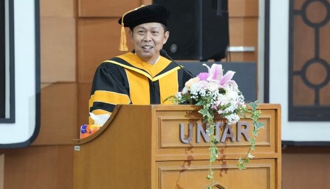 Dr Hendra Noor Saleh; Dari Jurnalis Otomotif  ke Puncak Akdemik, Menyulut Ide Adopsi Mobil Listrik Lebih Cepat