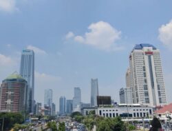 Senin, Jakarta Diprediksi Cerah Berawan, Suhu Siang Capai 35 Derajat Celsius