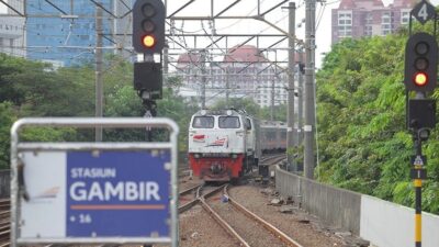 27 KAJJ dari Gambir Berhenti di Jatinegara Saat HUT ke-81 RI, Penumpang Punya Alternatif Naik Kereta
