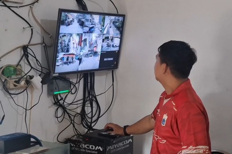 Warga Tamansari Pasang CCTV Swadaya, Targetkan 16 Titik untuk Cegah Curanmor dan Tawuran