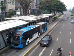 Penumpang Angkutan Umum Jakarta Naik, Tapi Agustus Menyimpan Cerita Berbeda