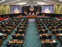 Ketika Desil Berubah, Bansos Warga Jakarta Ikut Hilang